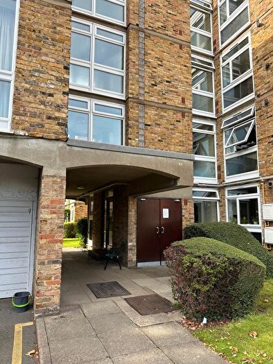 2 Bedroom Flat For Sale In Corfton Road, Ealing, W5