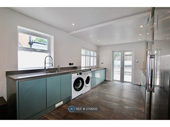 4 Bedroom Terraced House To Rent In Delafield Road, London, SE7