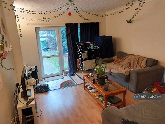 4 Bedroom Terraced House To Rent In Berkeley Close, Southampton, SO15