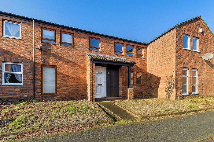 5 Bedroom Terraced House To Rent In Kimberley, Bracknell, Berkshire, RG12