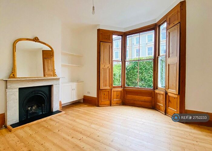 2 Bedroom Flat To Rent In Lauriston Road, London, E9