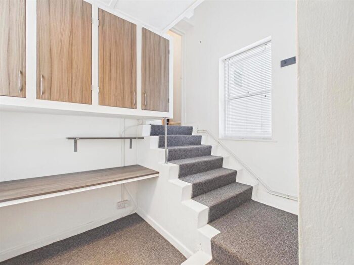 1 Bedroom Flat For Sale In Marine Parade, Brighton, BN2 - Photo 6