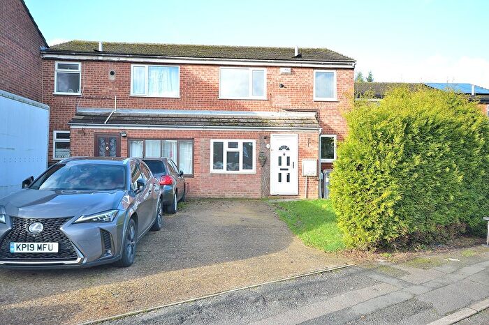 3 Bedroom Terraced House To Rent In Lowlands Close, Northampton, NN3