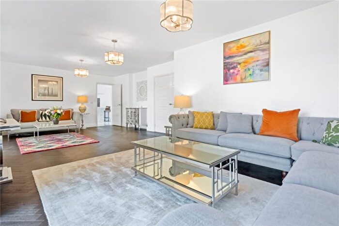 5 Bedroom Detached House For Sale In Chilworth Old Village, Chilworth, Southampton, SO16