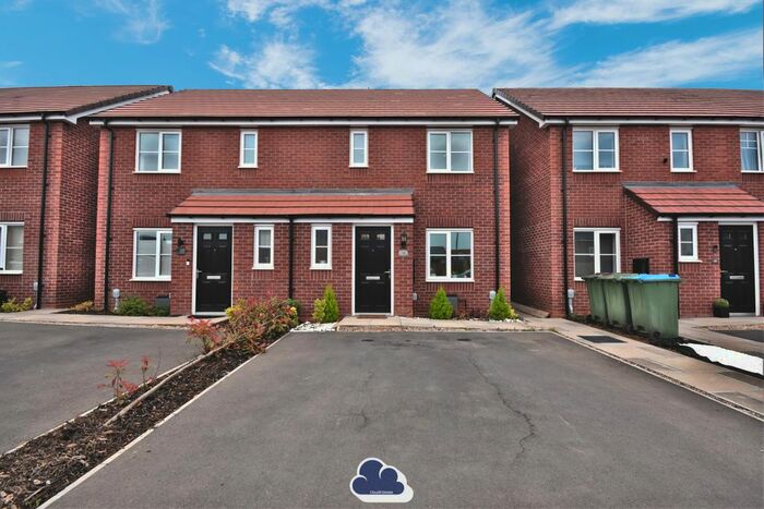 3 Bedroom Semi-Detached House To Rent In Crown Farm Close, Willenhall, CV3