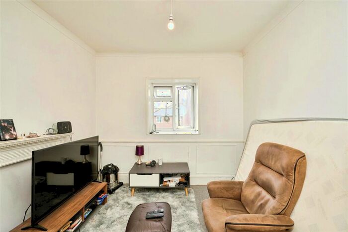 1 Bedroom Flat For Sale In George Street, Ryde, Isle Of Wight, PO33