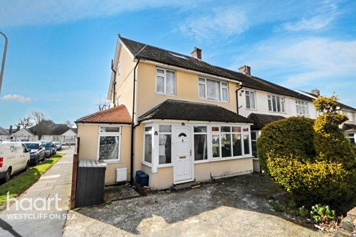 5 Bedroom End Of Terrace House For Sale In Royston Avenue, Southend-on-Sea, SS2