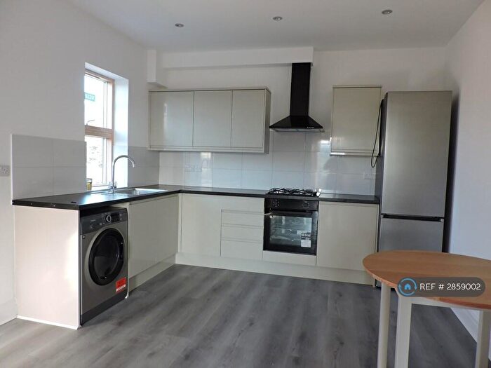 1 Bedroom Flat To Rent In Varn House, Barking, IG11