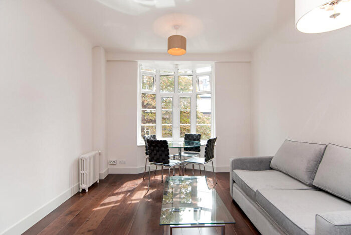 1 Bedroom Apartment To Rent In Grove End Gardens, Grove End Road, St John's Wood, London, NW8