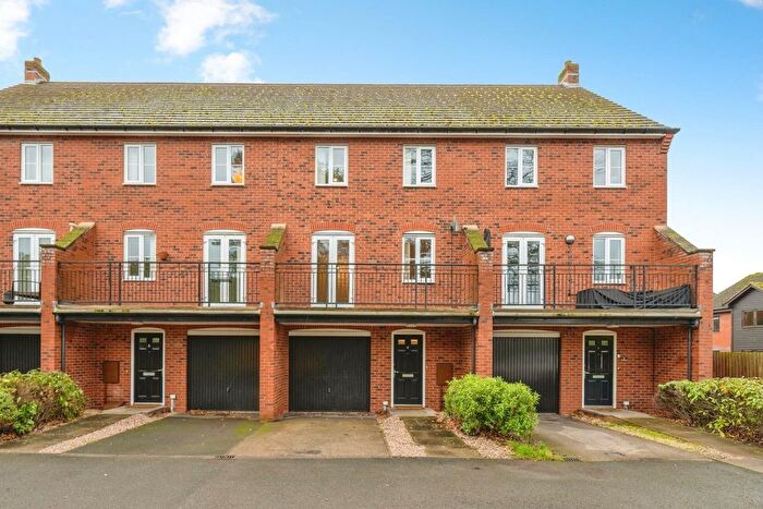 4 Bedroom Town House For Sale In The Laurels, Fazeley, Tamworth, B78