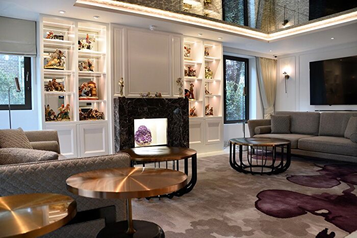 4 Bedroom Flat To Rent In Wellington Road, London, NW8