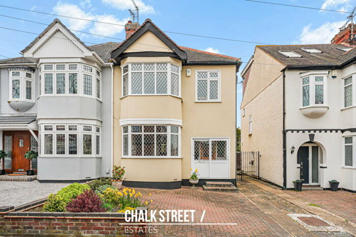 3 Bedroom Semi Detached House For Sale In Westland Avenue, Hornchurch, RM11
