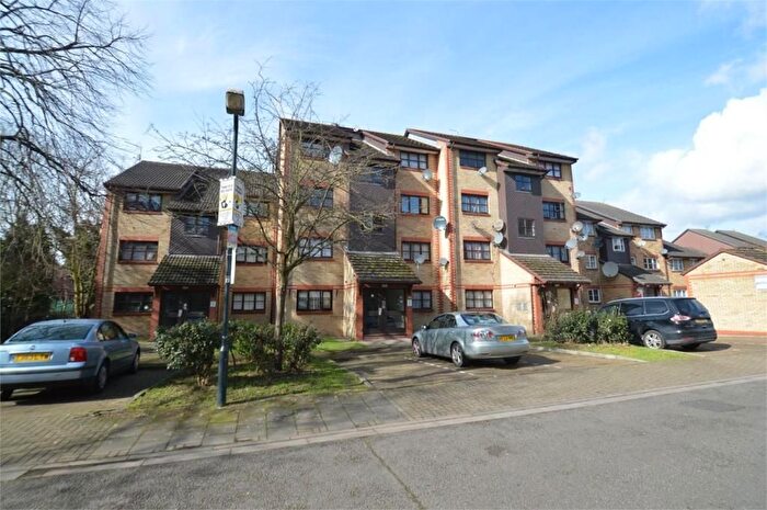 2 Bedroom Flat To Rent In Elgar Avenue, London, NW10