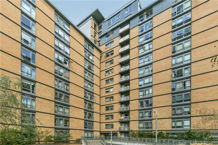 2 Bedroom Flat To Rent In Victoria Road, London, W3