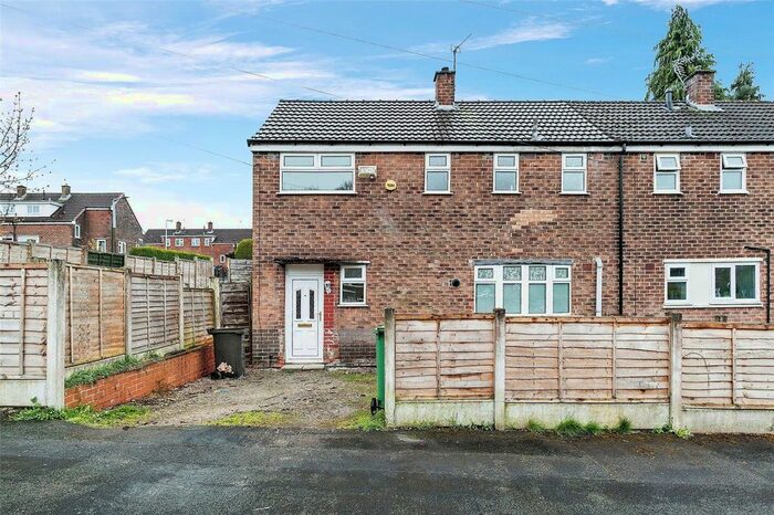 3 Bedroom Property To Rent In Bodmin Crescent, Stockport, SK5