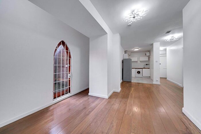 1 Bedroom Flat To Rent In St. Leonards Road, London, E14