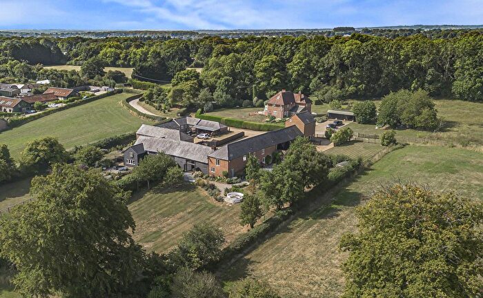 5 Bedroom Semi-Detached House For Sale In Isle Of Wight Farm, Isle Of Wight Lane, Kensworth, LU6