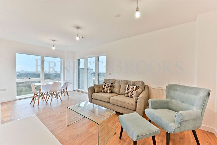 1 Bedroom Flat To Rent In Bawley Court, Magellan Boulevard, Gallions Reach, E16