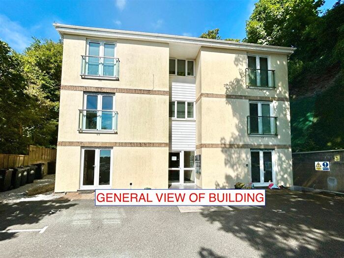 1 Bedroom Flat For Sale In Penrose Road, Helston, TR13