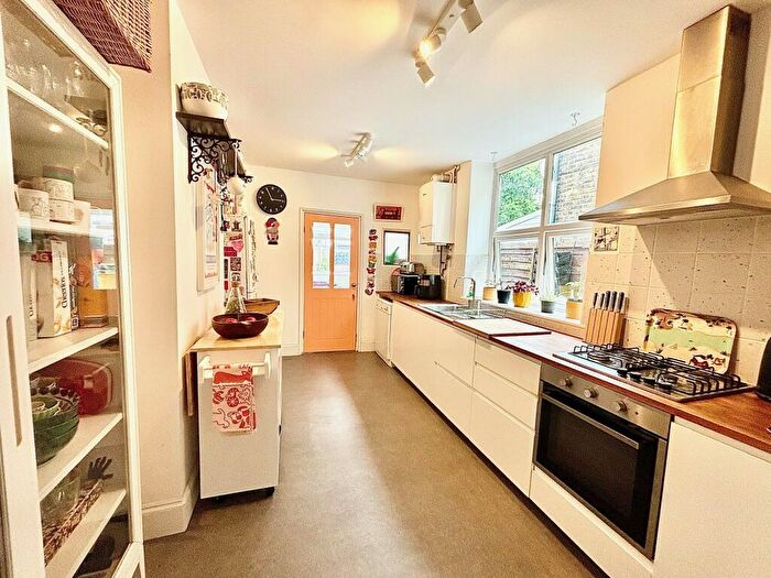 4 Bedroom House To Rent In Chichester Road, Leytonstone, E11