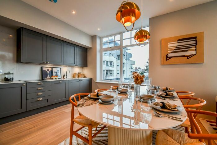 2 Bedroom Flat To Rent In The Grand Apartments, SS9