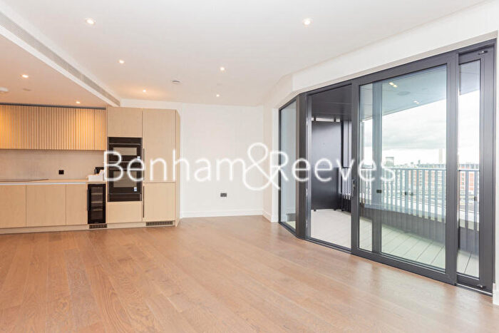 2 Bedroom Apartment To Rent In Linear Place, Nine Elms, SW11