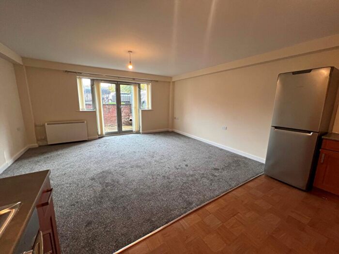 2 Bedroom Apartment To Rent In Freminton Court, Coventry, CV1