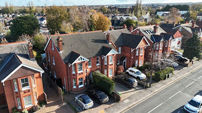 4 Bedroom Semi-detached House For Sale In Temple Road, Epsom, KT19