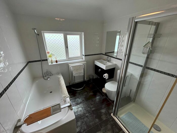 3 Bedroom Semi-Detached House To Rent In Barfield Avenue, London, N20