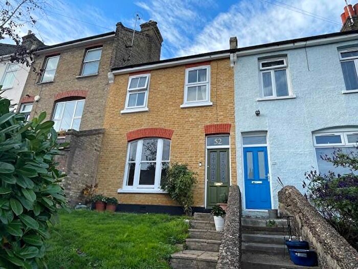 2 Bedroom Terraced House For Sale In Parkdale Road, London, SE18