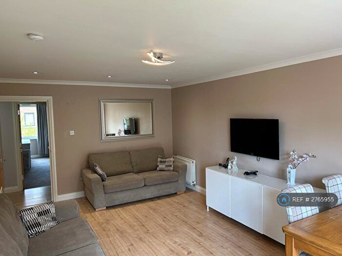 2 Bedroom Flat To Rent In Minerva Way, Glasgow, G3