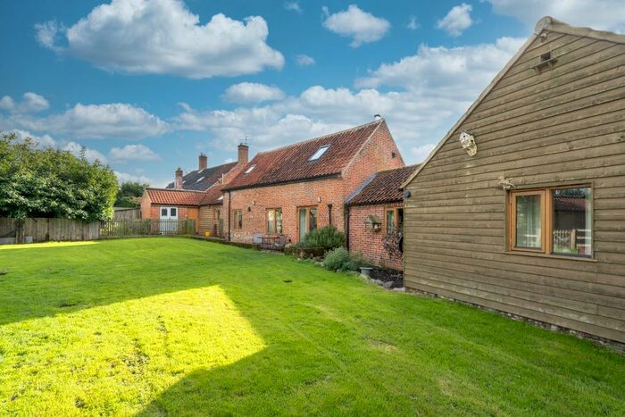 4 Bedroom Barn Conversion For Sale In Vale Road, Thurton, Norwich, NR14