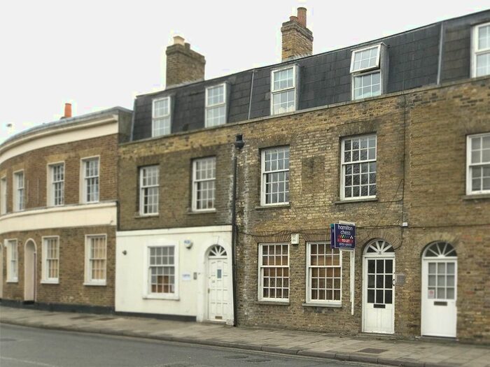 1 Bedroom Flat To Rent In Victoria Street, Windsor, Berkshire, SL4