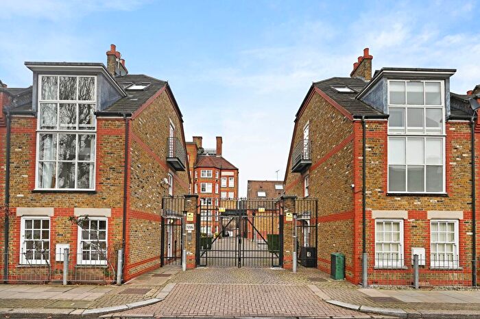 2 Bedroom End Of Terrace House To Rent In Burns Road, Battersea, SW11
