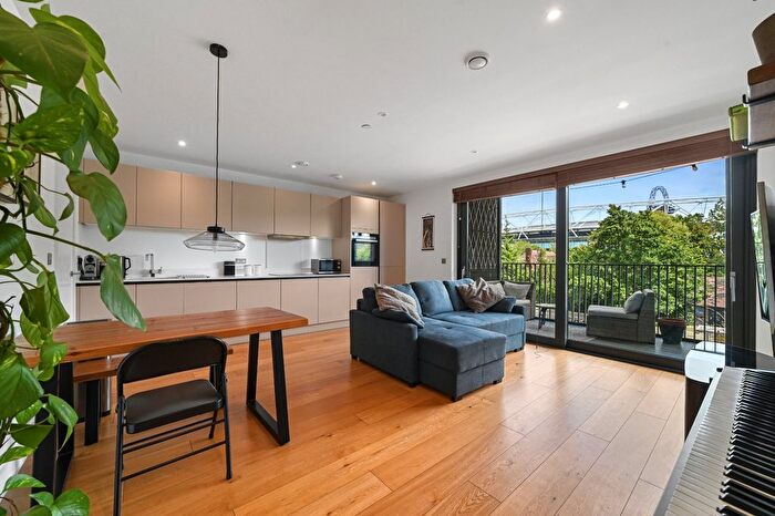 1 Bedroom Flat To Rent In Skippers Yard, London, E3