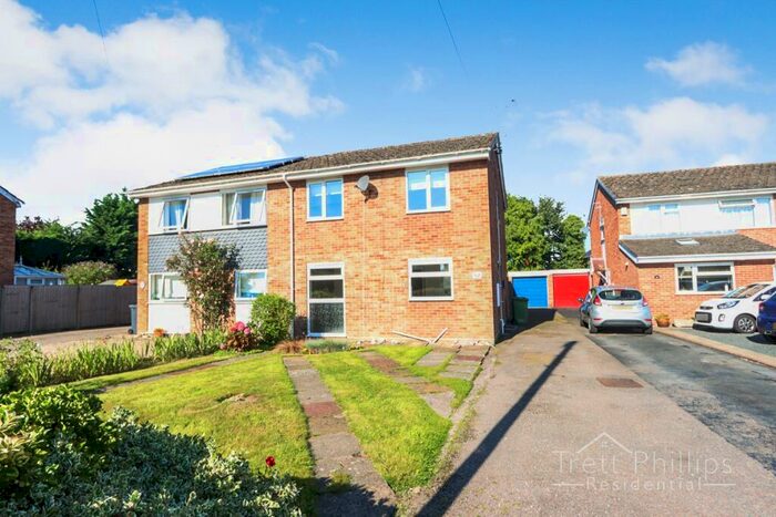 4 Bedroom Semi-Detached House To Rent In Millside, Stalham, Norwich, Norfolk, NR12