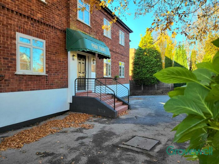 2 Bedroom Flat To Rent In Park Court, Park Road, Prestwich, Manchester, M25