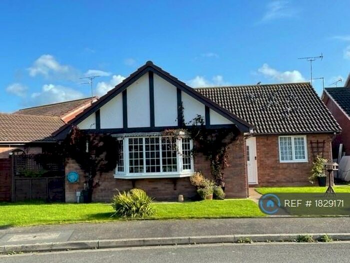 2 Bedroom Bungalow To Rent In Parc Luned, Kinmel Bay, Rhyl, LL18