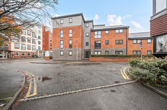 2 Bedroom Apartment For Sale In Newark Street, Reading, Berkshire, RG1
