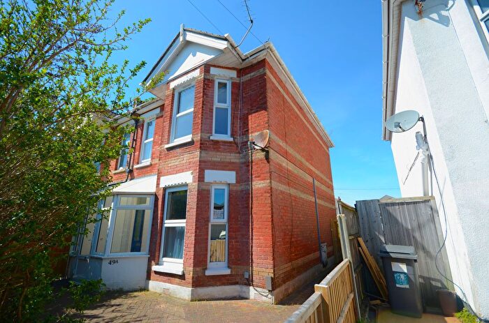 2 Bedroom Flat For Sale In Fortescue Road, Bournemouth, BH3