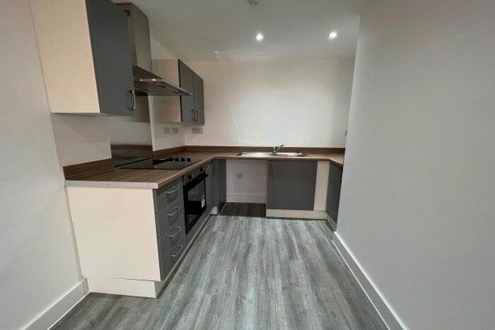 1 Bedroom Flat To Rent In Newton Road, Yeovil, BA20