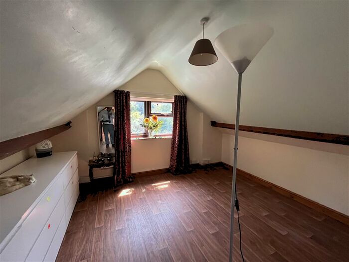 4 Bedroom Detached Bungalow For Sale In Splash Lane, Wyton, Huntingdon, PE28