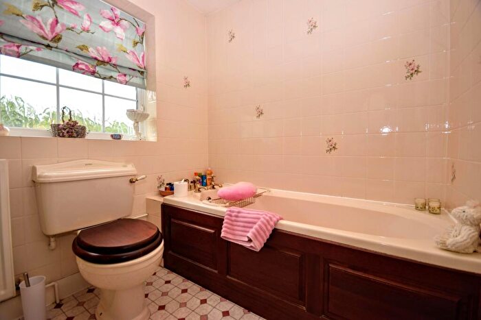 4 Bedroom Detached House For Sale In Tinkle Street, Grimoldby, LN11