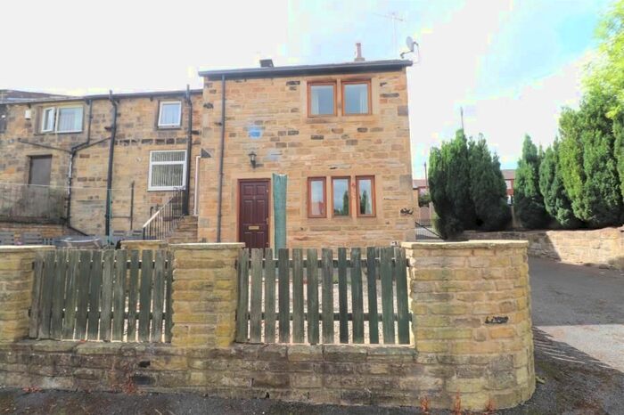 2 Bedroom Property To Rent In Well Street, Farsley, Leeds, LS28