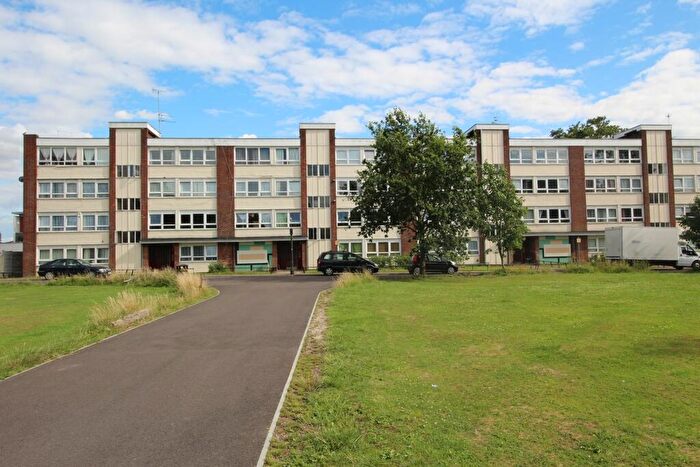 2 Bedroom Flat For Sale In The Plain, Epping, CM16
