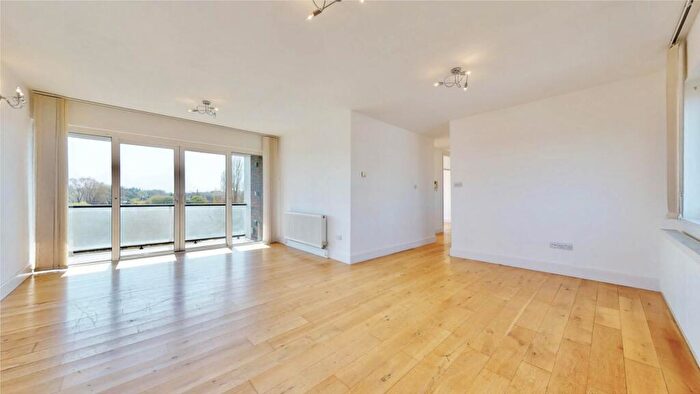 2 Bedroom Apartment To Rent In Sheldon Avenue, Highgate, N6