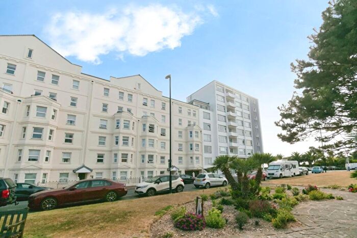 2 Bedroom Apartment For Sale In Wilmington Square, Eastbourne, BN21