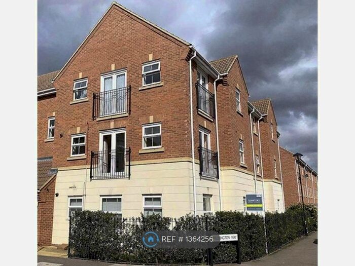 2 Bedroom Flat To Rent In Drakes Avenue, Leighton Buzzard, LU7
