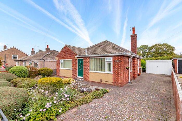 3 Bedroom Detached Bungalow For Sale In Hill Top Avenue, Harrogate, HG1
