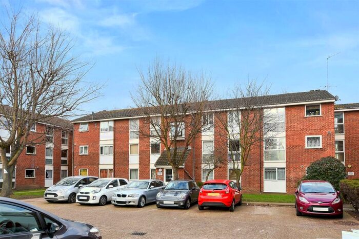 1 Bedroom Flat To Rent In Meads Court, Carnarvon Road, London, E15